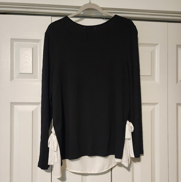 Pebble and Stone black and white layered shirt. Ties on both sides. Size Large. - Picture 3 of 5